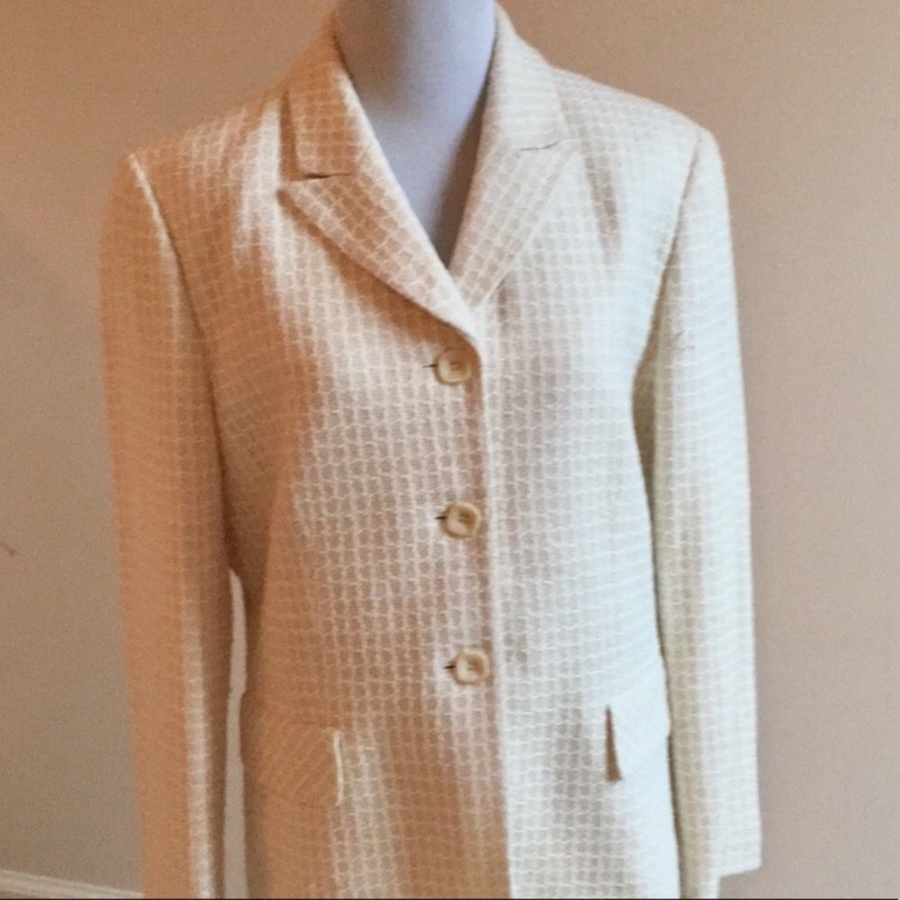 Le Suit Cream Petite Suit - 12P